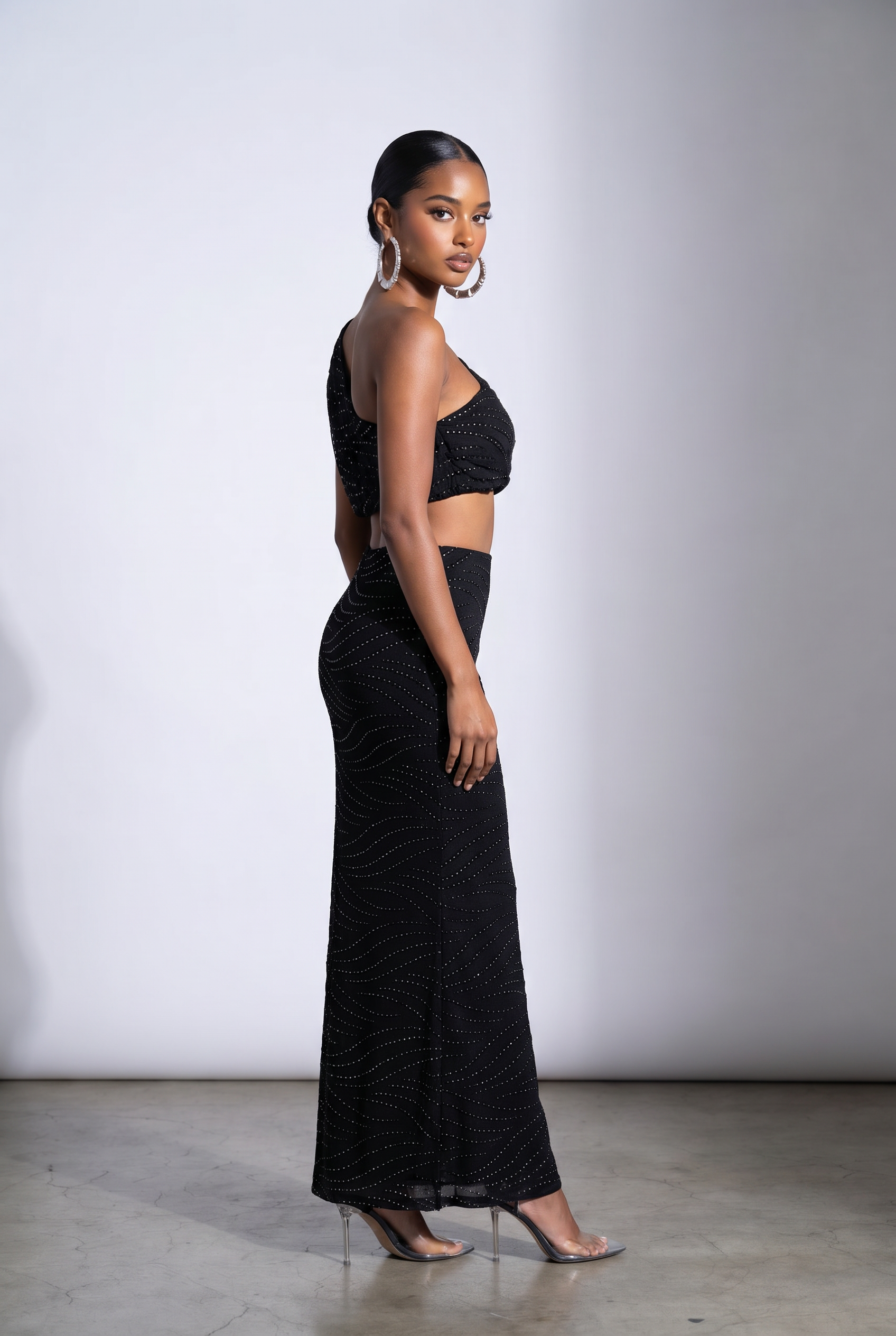 Glitter Off Shoulder Top & Mermaid Maxi Skirt Set – Detail View