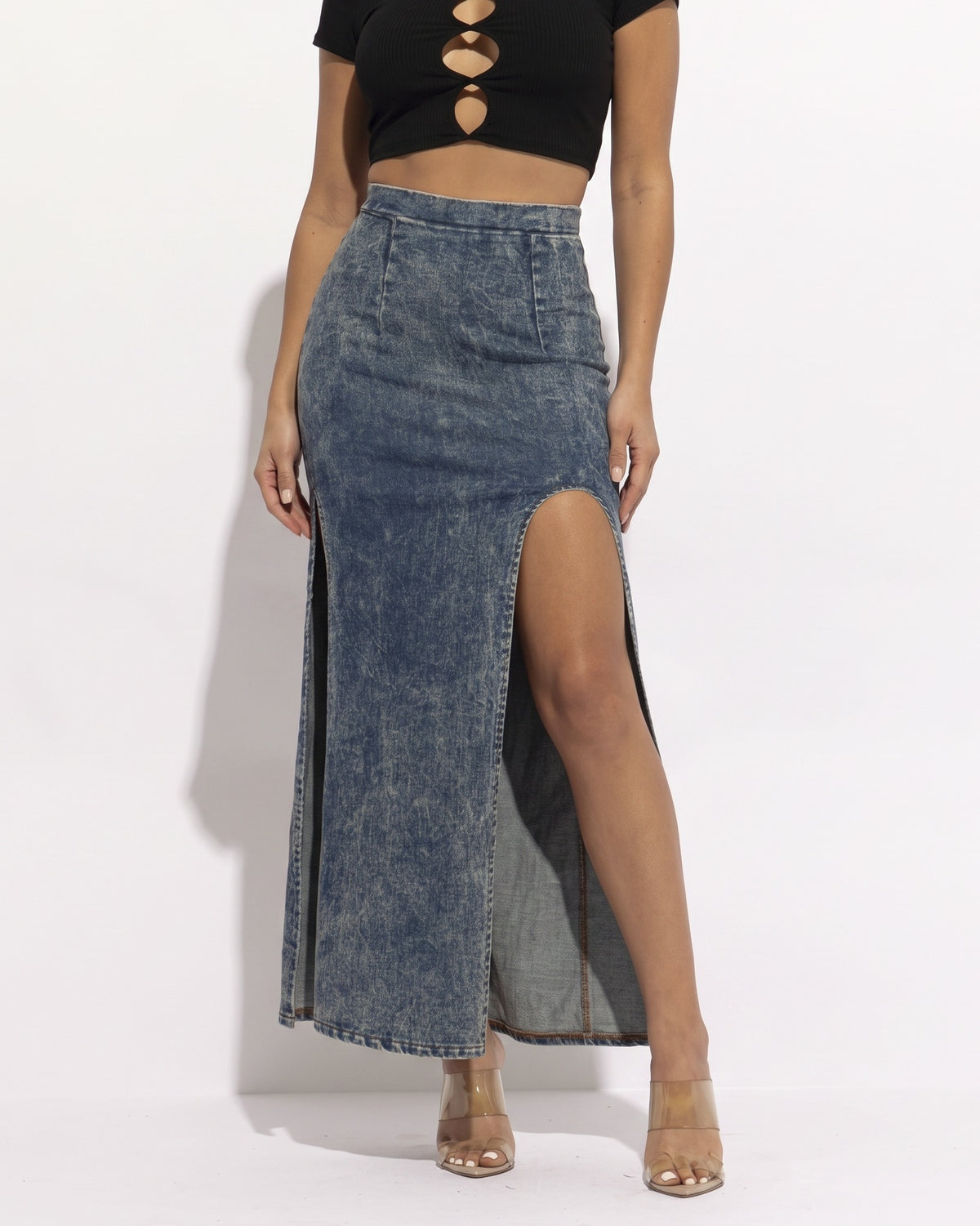Muvin women's denim thigh slit maxi skirt, front view on model