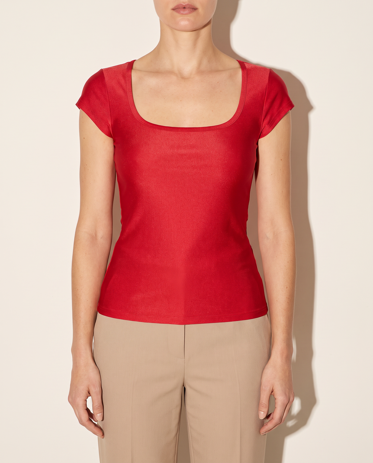Cap Sleeves Scoop Neck Bodycon Top in Red — front view
